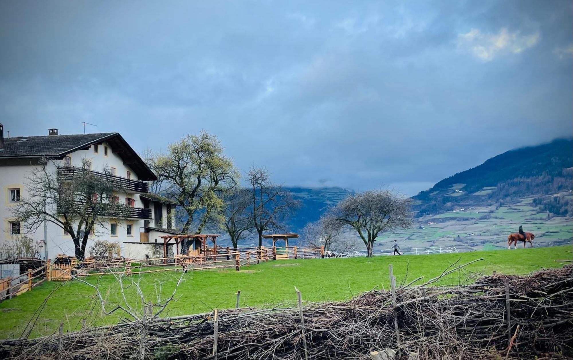 Plasur - Apartement Bella Vista Montechiaro Lichtenberg Esterno foto